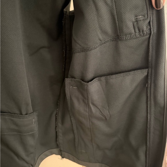 Women's Windproof Vest Outerwear Gray 6 Pockets & Reflective Design Size Large - Picture 9 of 16